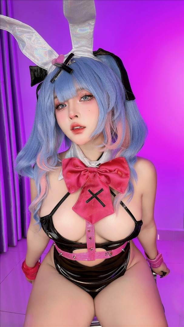 Sayo-Momo---Hatsune-Miku-Rabbit-Hole-Video-71P-11V-66901-MB-20240817g-08-17