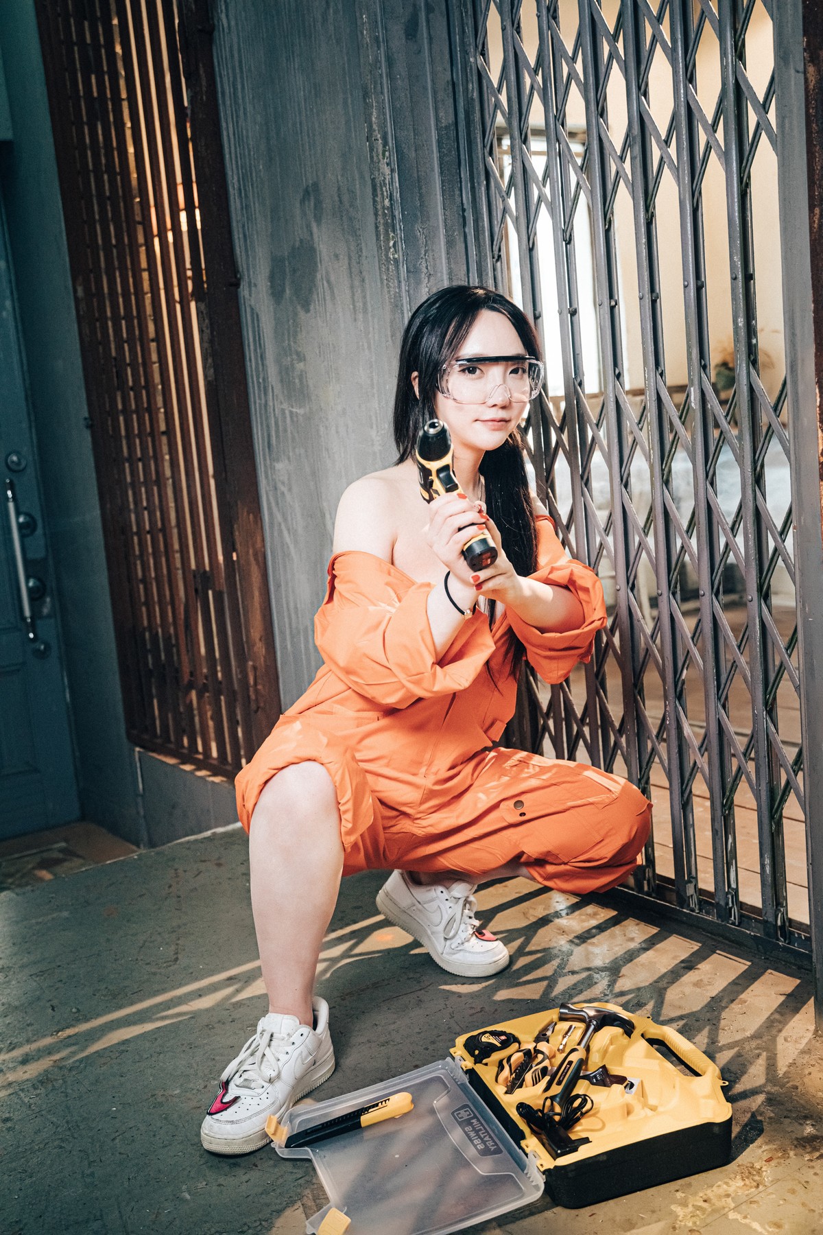 Son-Yeeun-손예은-Loozy-Where-Are-My-Tools-Full-ver-Set01-12-10