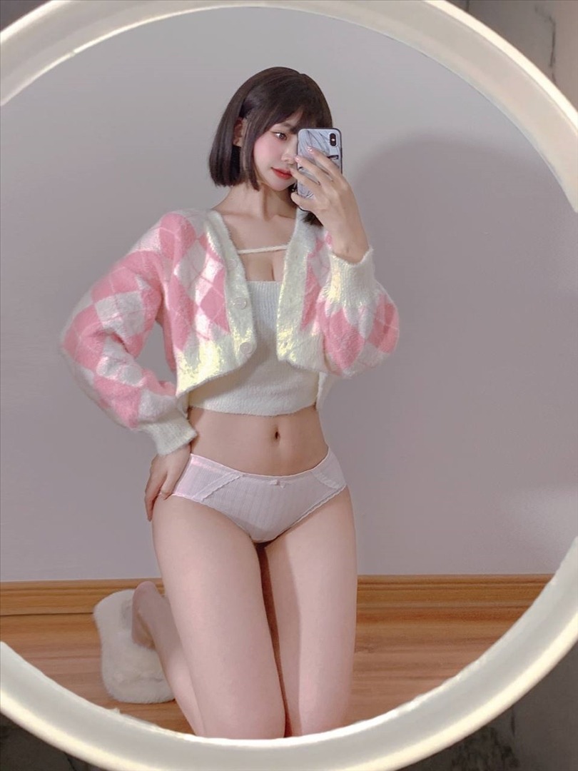 真真u---推特合集-1-432P47V-24752-MB-20240815l-08-17