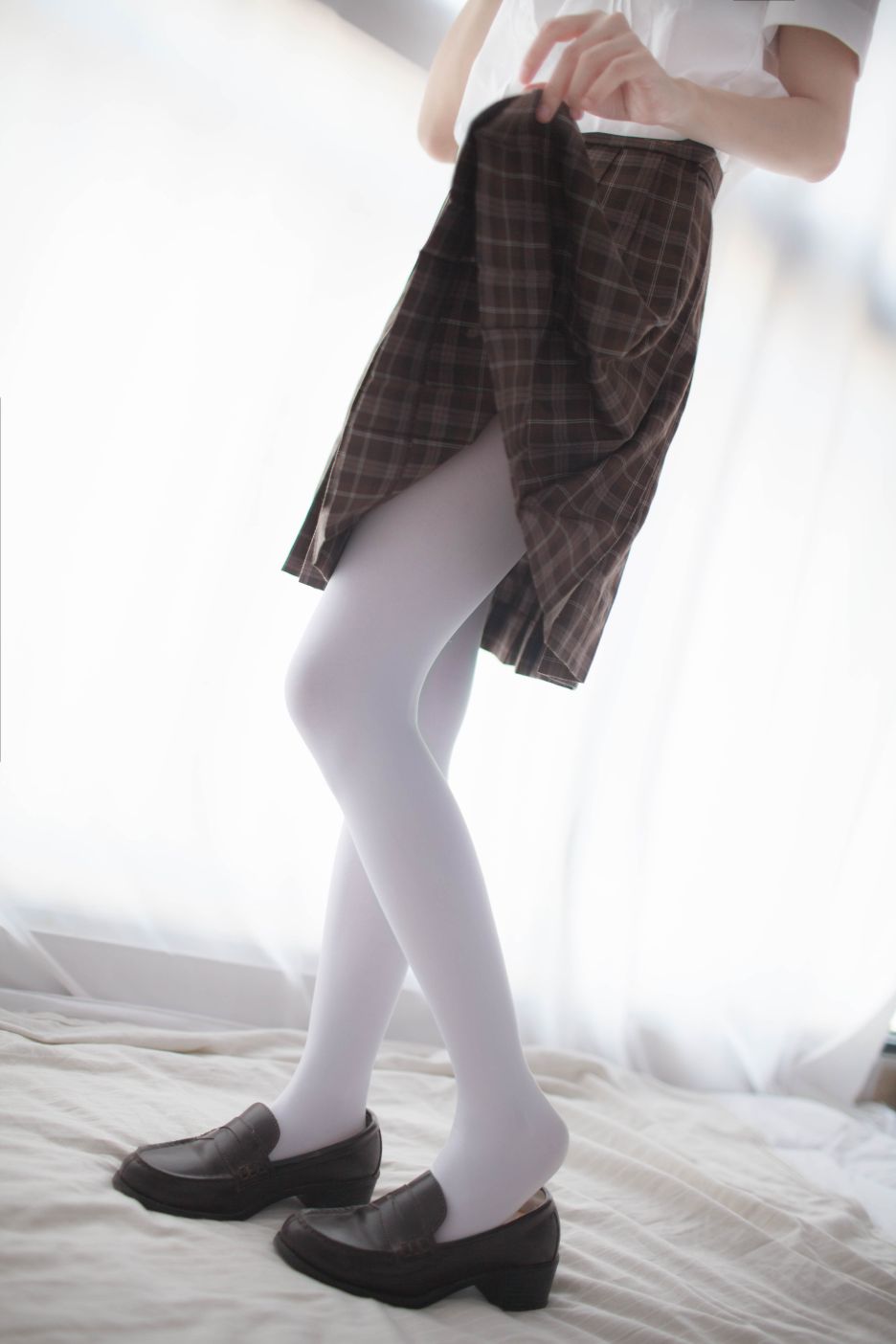 少女秩序写真-vol007-白丝棕格裙51P-01-10