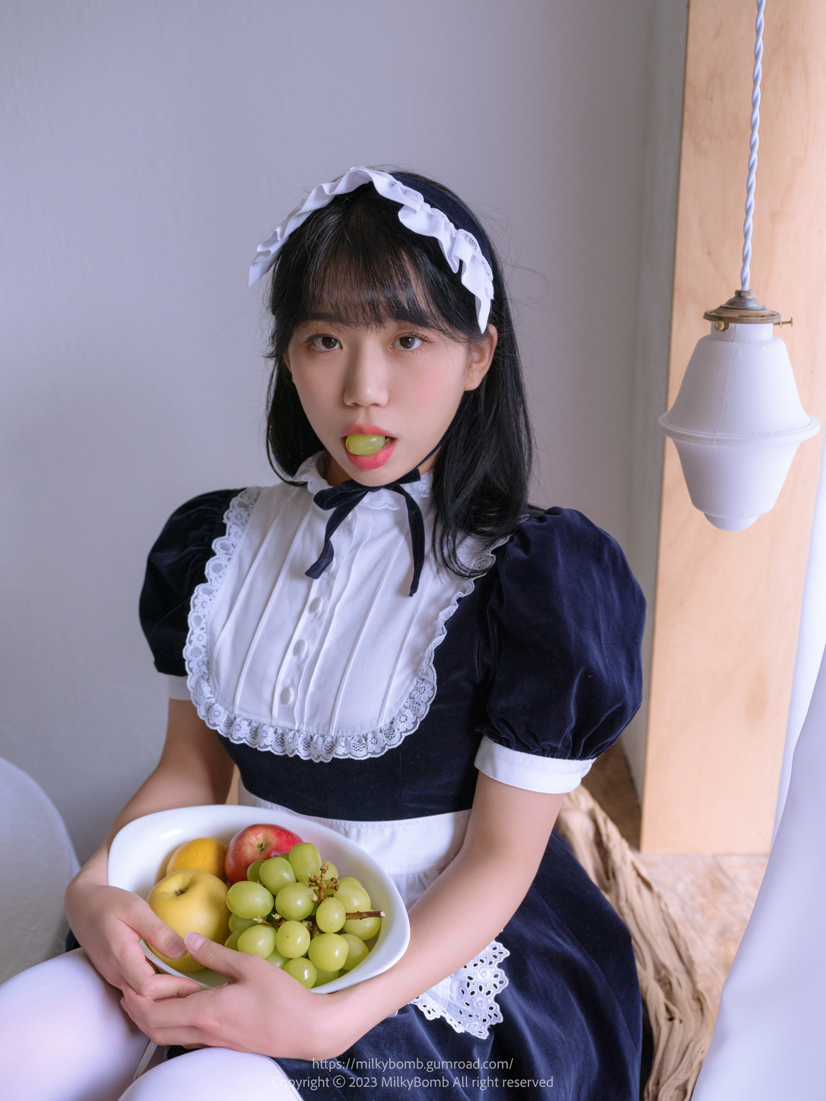Yui-유이-MilkyBomb-Maid-Set01-10-02