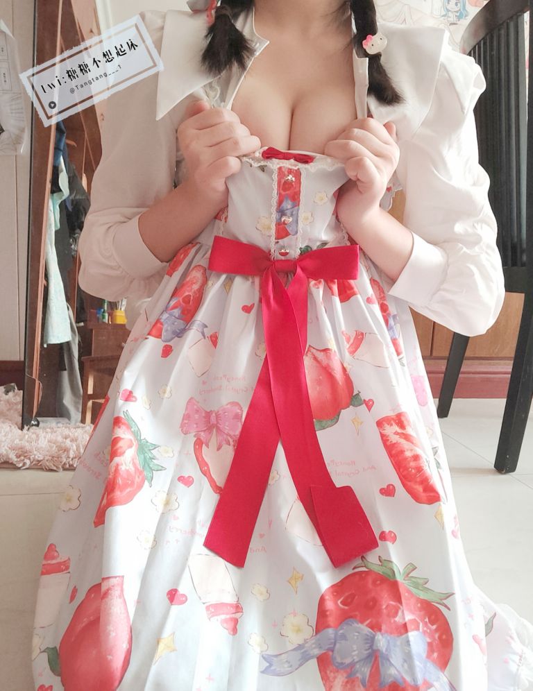 糖糖不想起床---草莓洛丽塔-06-24