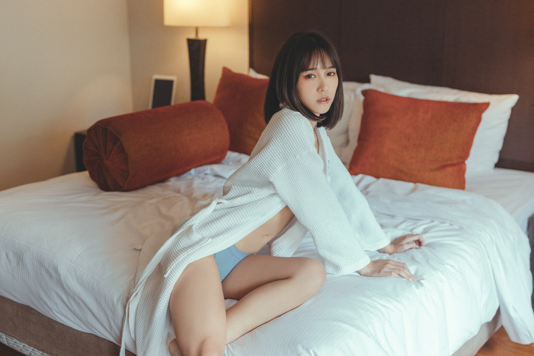 Tracia-DCP-snaps-Vol02-Photobook-Set01-10-05