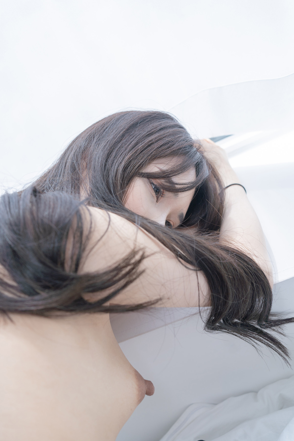 Eunha-은하-Deepmore-Office-Red-Level-Nude-Digital-photobook-01-18