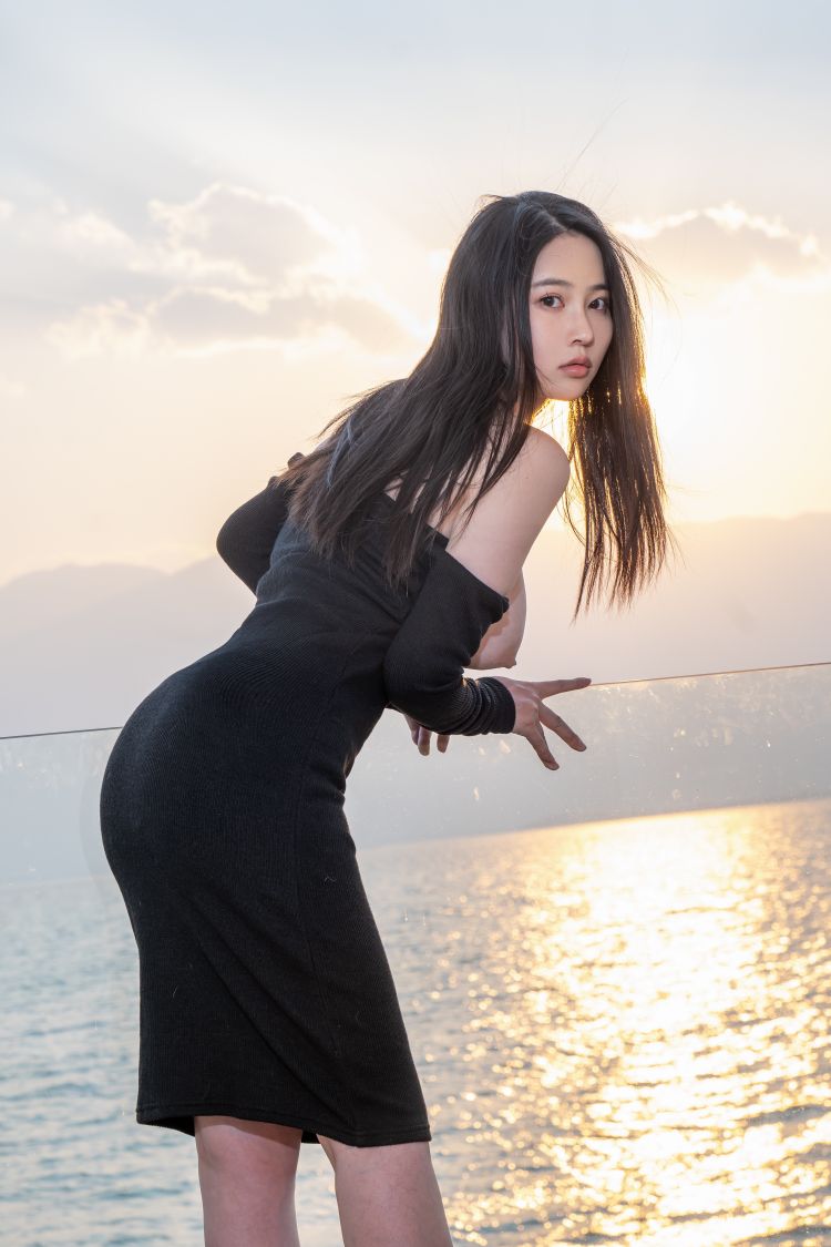 年年---洱海50P-1458M-01-26