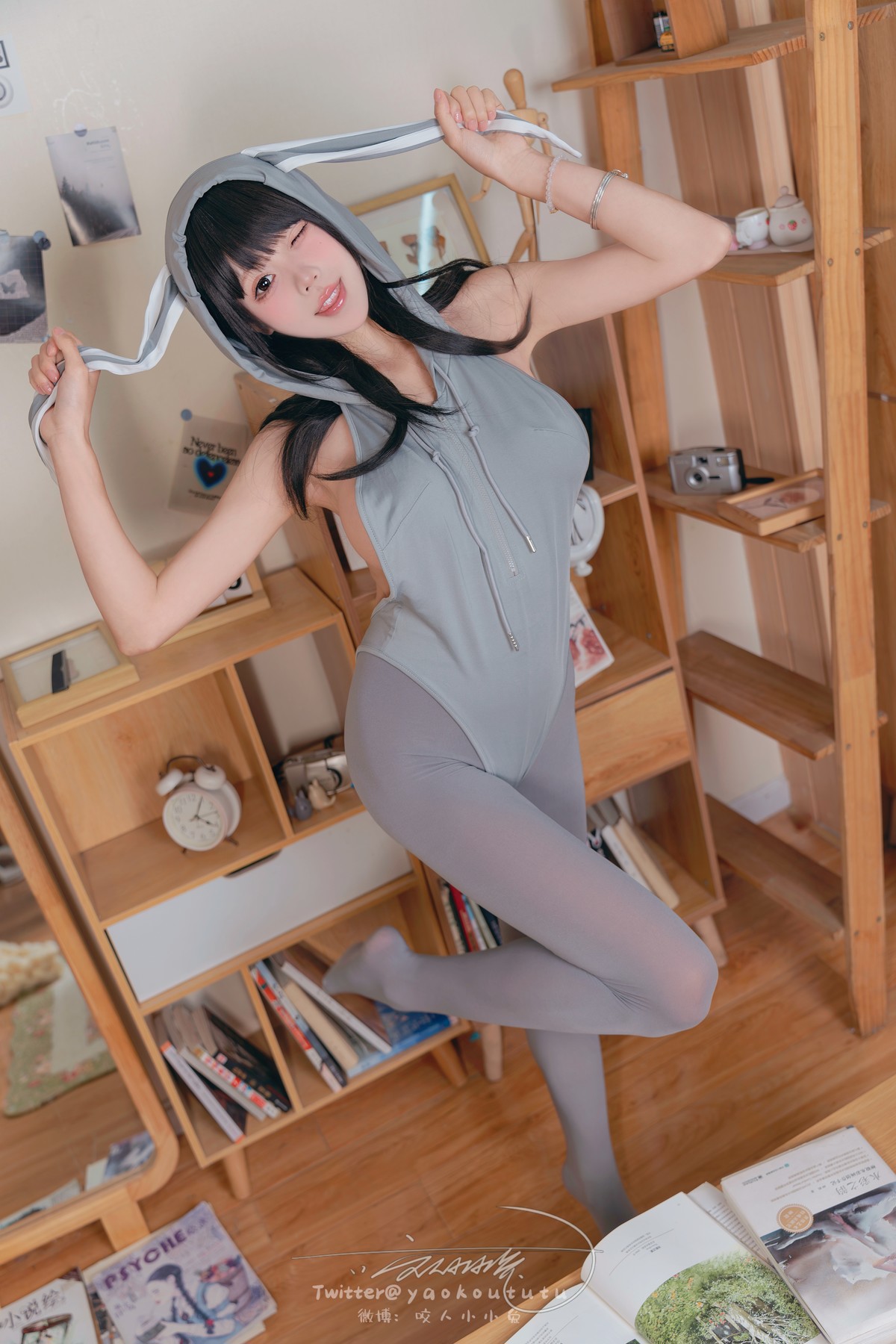 Cosplay-黏黏团子兔-小灰兔-Gray-Rabbit-10-09