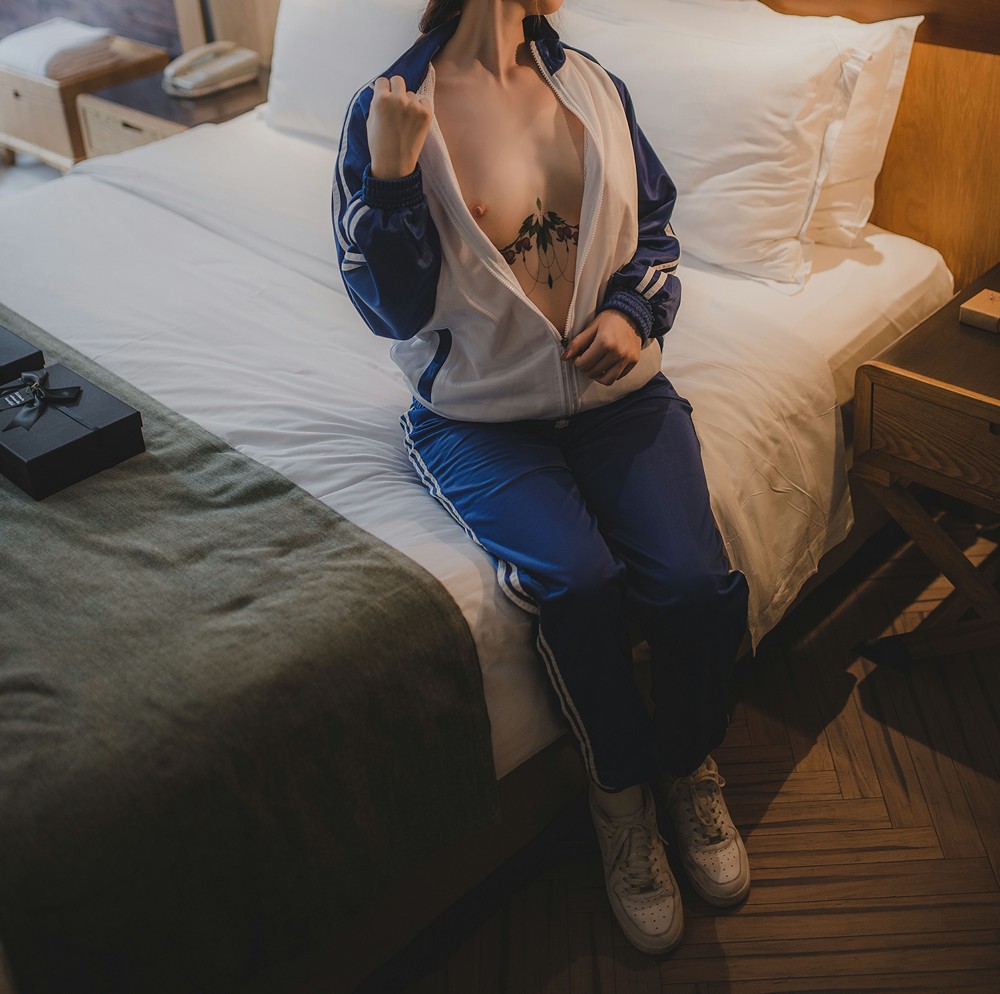 Yuzuki柚木-極品蘿莉網紅柚木女子高中撸至深套圖-12-31