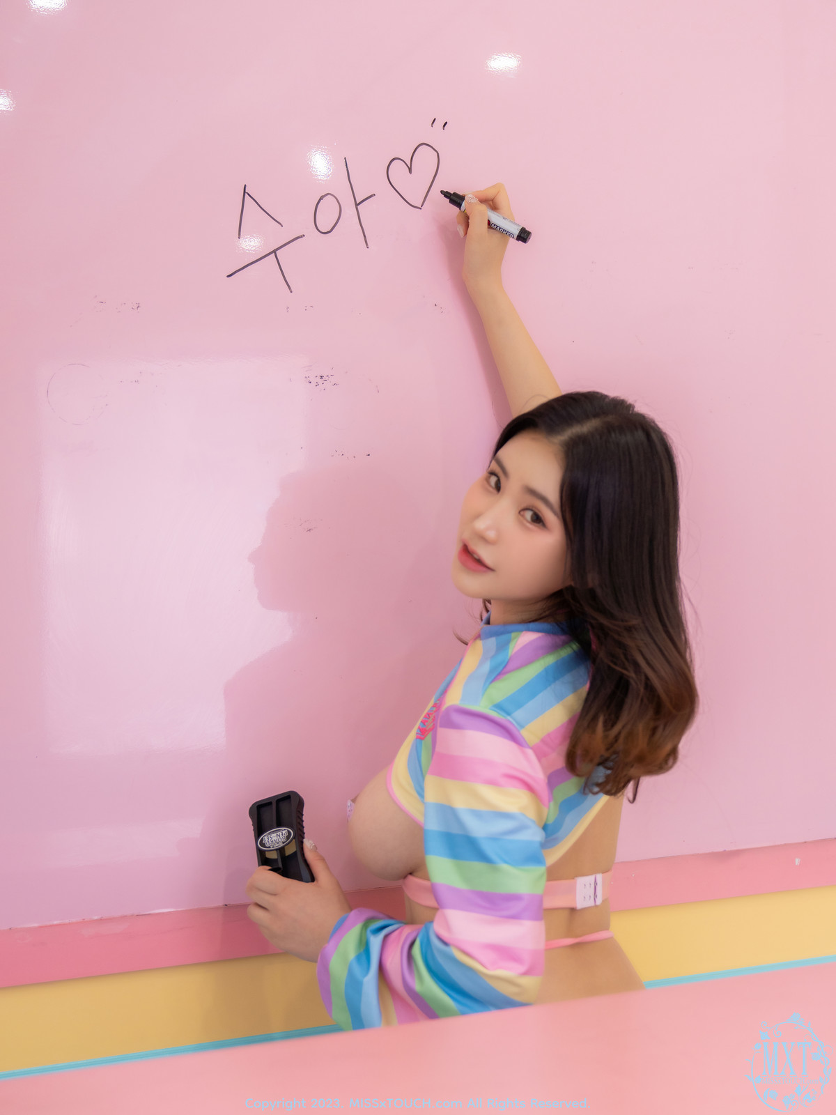 Sua-촉촉수아-MISS-TOUCH-Moist-Water-01-20