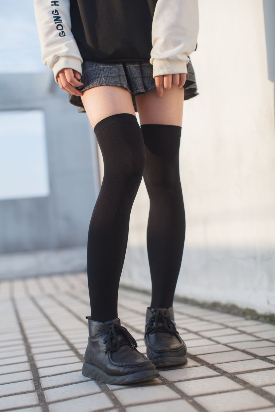 少女秩序写真-EXvol004-天台黑色过膝袜短裙47P-3475M-01-07