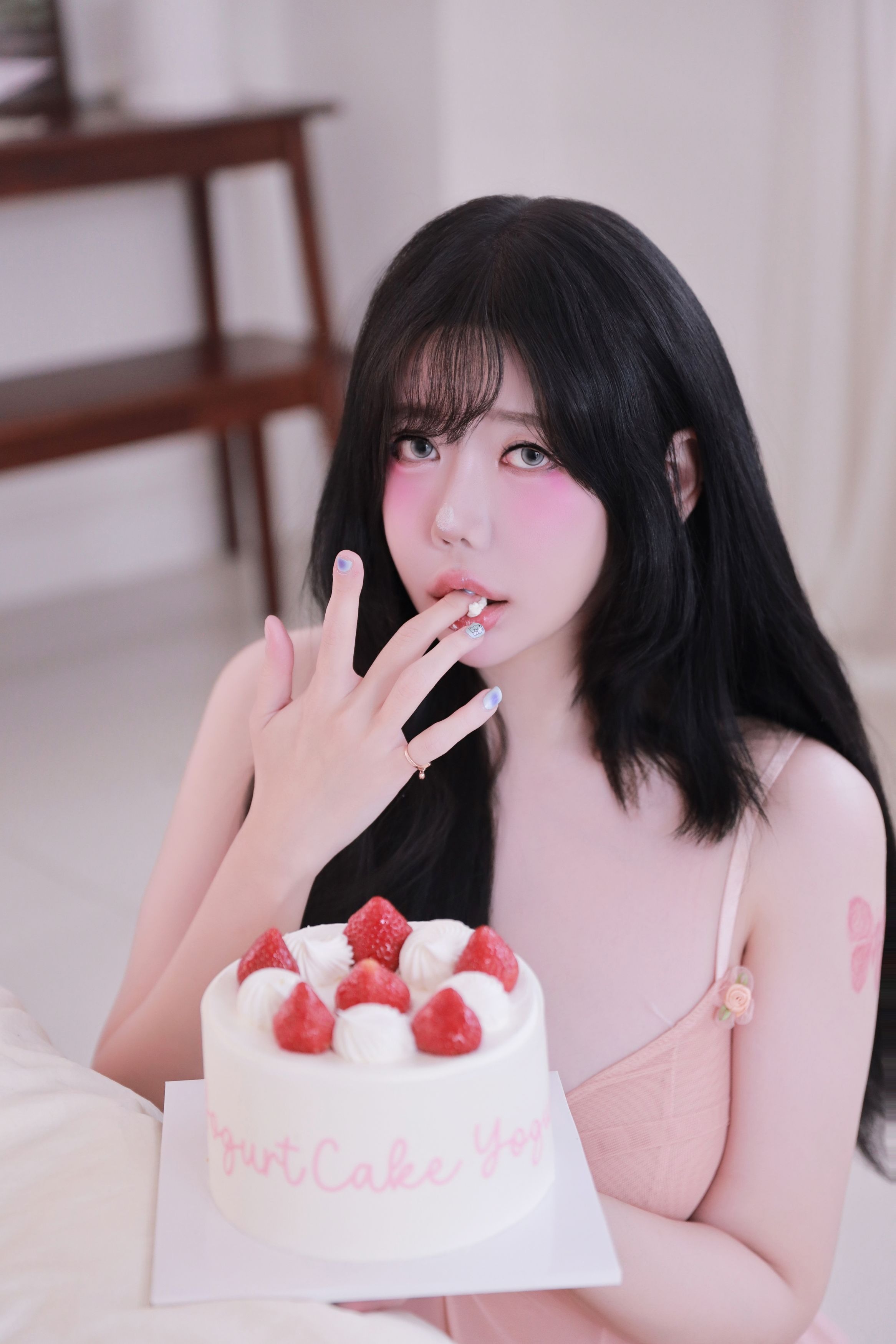 Jisu-a-안지수--Birthday-100P-08-19