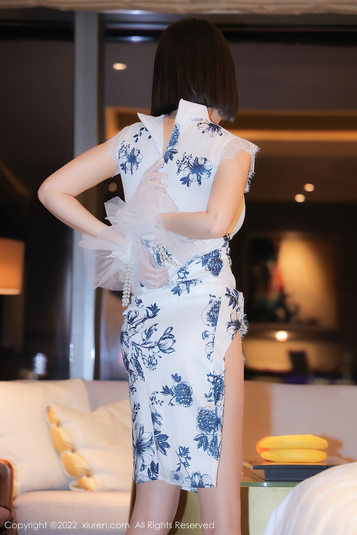 XiuRen秀人网-No4955-果儿Victoria-03-16