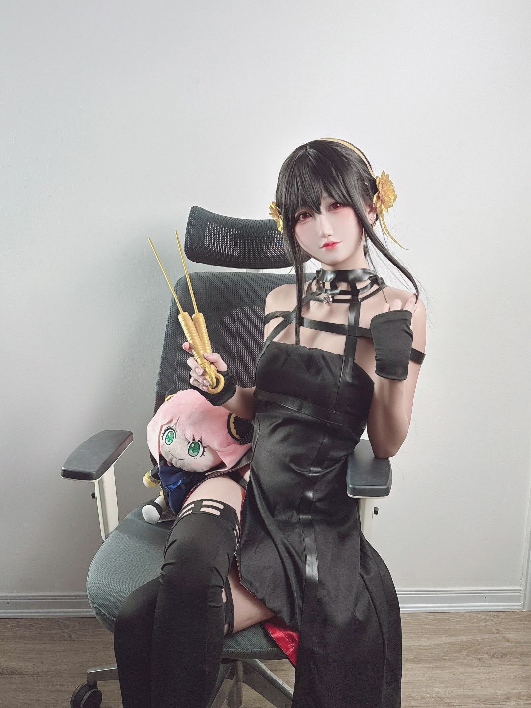 Kuuko-W---NO157-Yor-Forger-Spy-x-Family-37P-3768MB-01-05