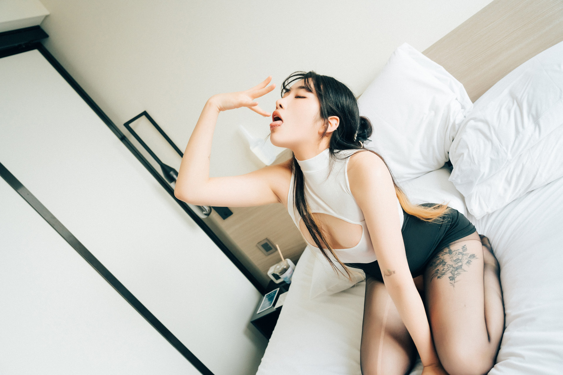 Sonson-손손-Loozy-Spit-On-Mex-Set02-09-30