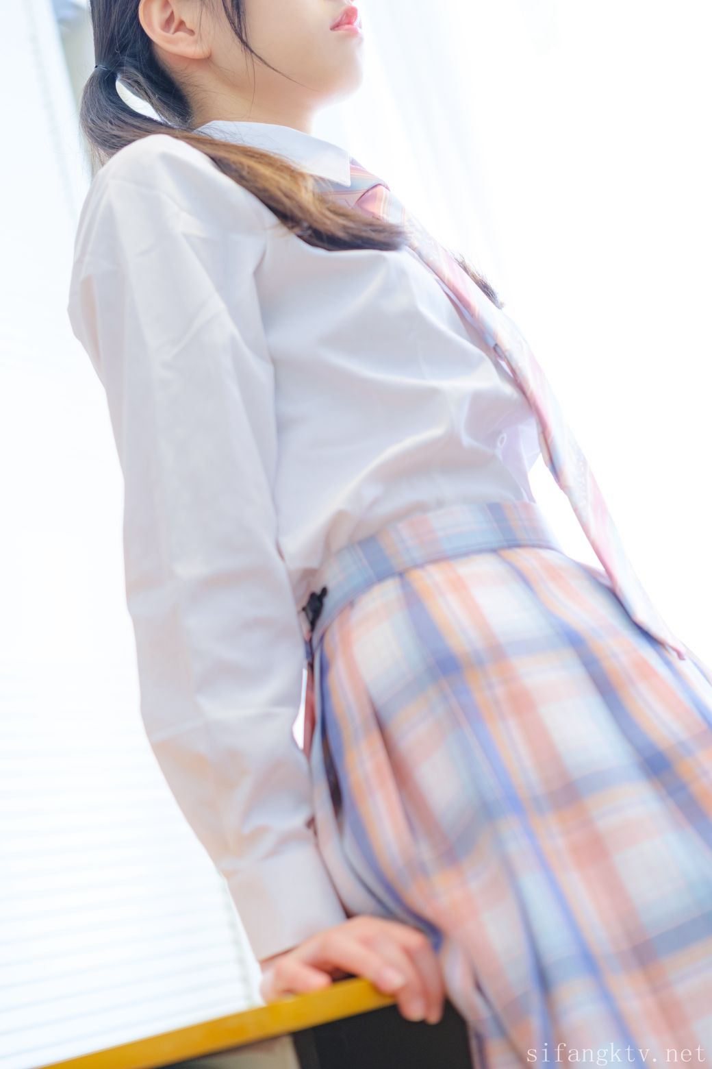 森萝财团-3万私定-清纯嫩妹小七-室内JK裤袜-全裸大尺度-01-05