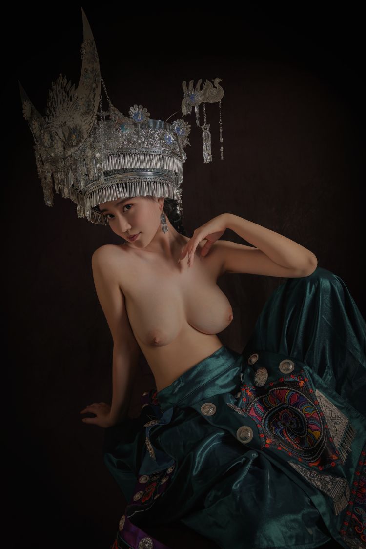 年年---苗疆少女50P-333M-01-24