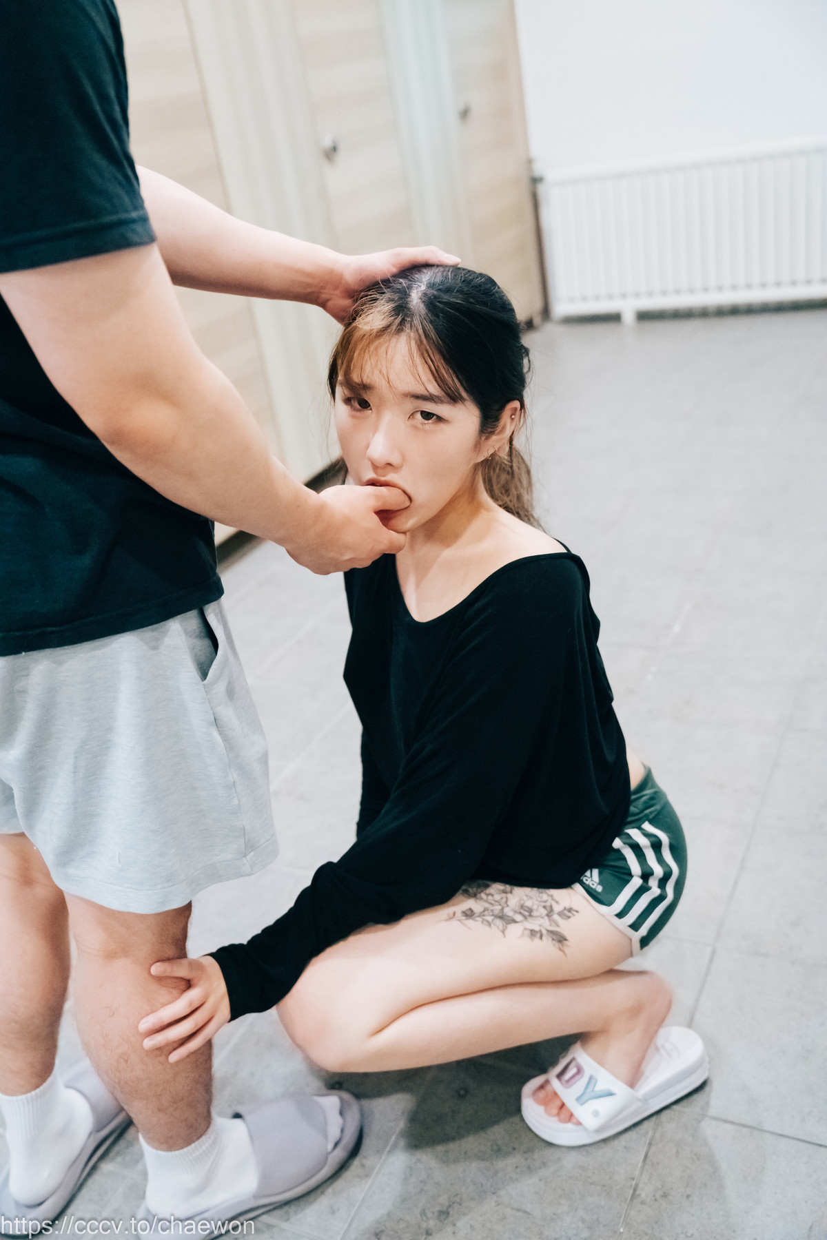 Sonson-손손-Loozy-Public-Toilet-Set02-11-01