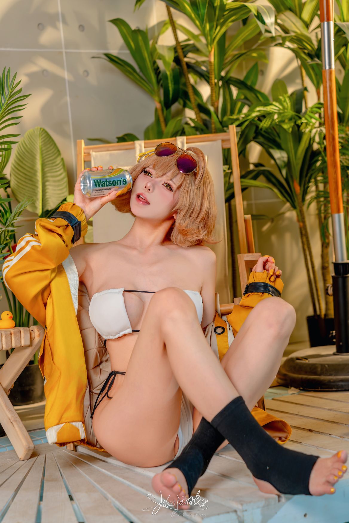 咬人小小兔---8月作品闪耀夏日-阿尼斯-恋爱告急-80P1V-134GB-08-29