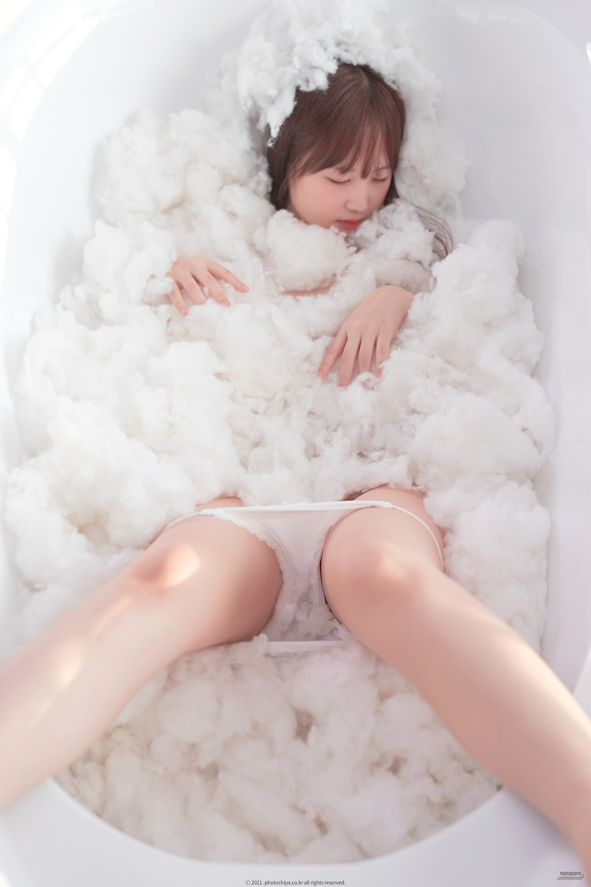 Sia-시아-Photochips-Vol111-Photobook-Set01-08-13