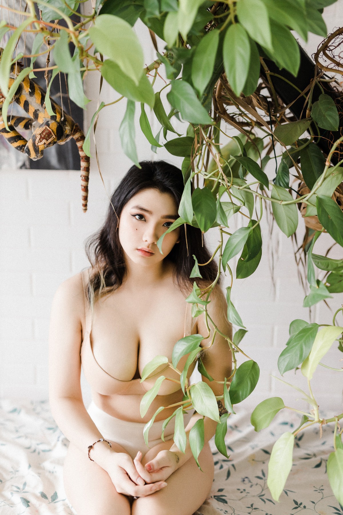 Jaszlyn-DCP-snaps-Vol01-Photobook-Set01-11-13