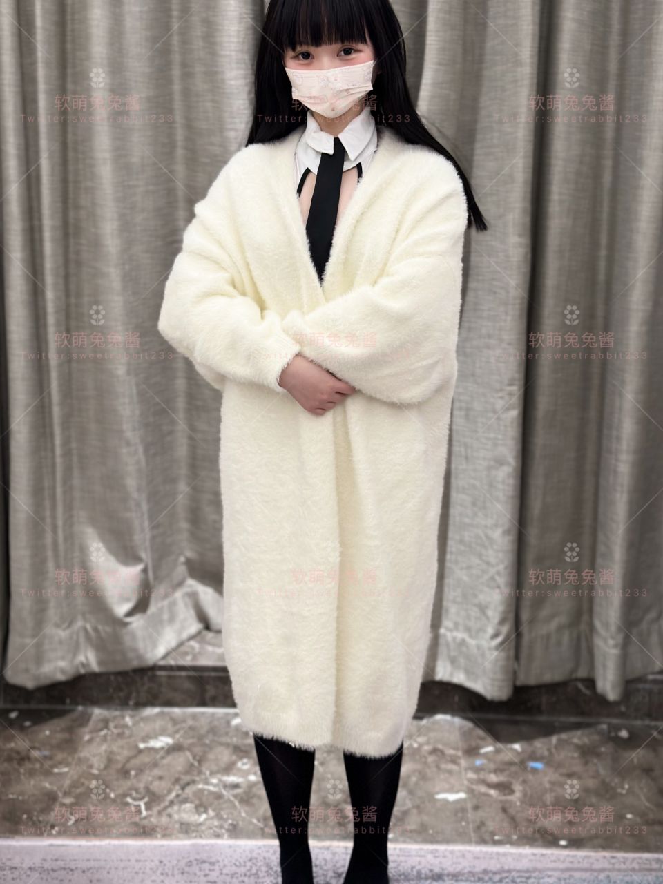 软萌兔兔酱-反差秘书-02-24