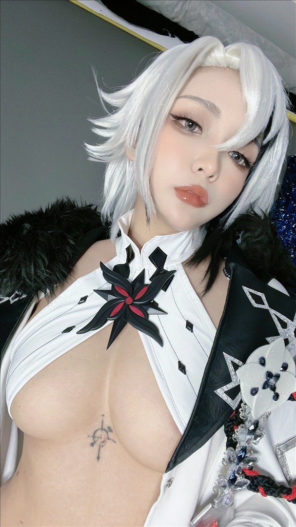 Umeko-J---Arlecchino-146P-189-GB-20240815e-08-17