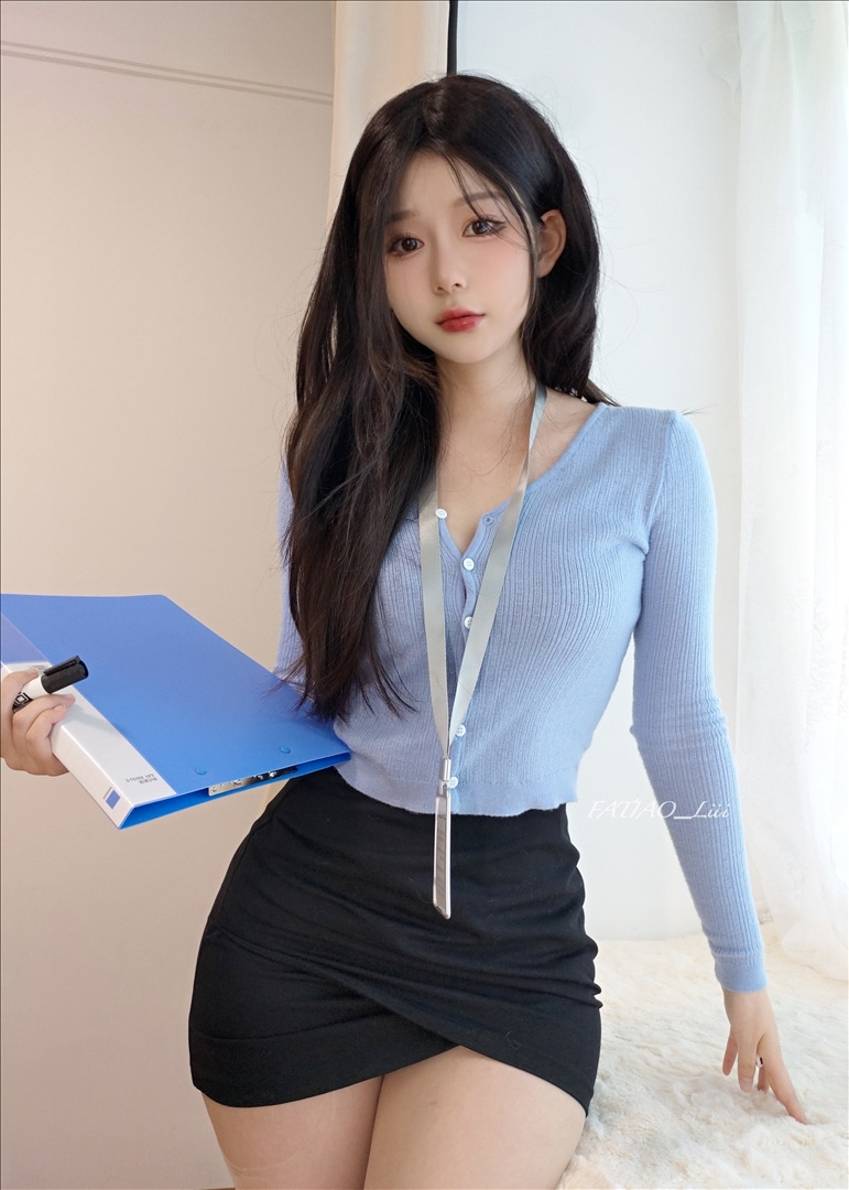 迷之呆梨---24年08月fantia会员订阅合集-130P-25048-MB-20240904f-09-06