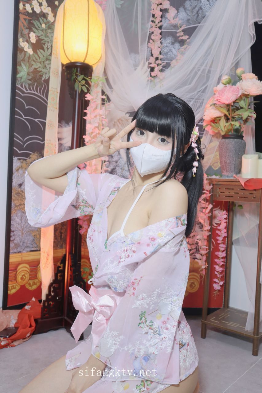 推特福利姬-Miao喵酱-裸舞炮击喷水高潮-02-20