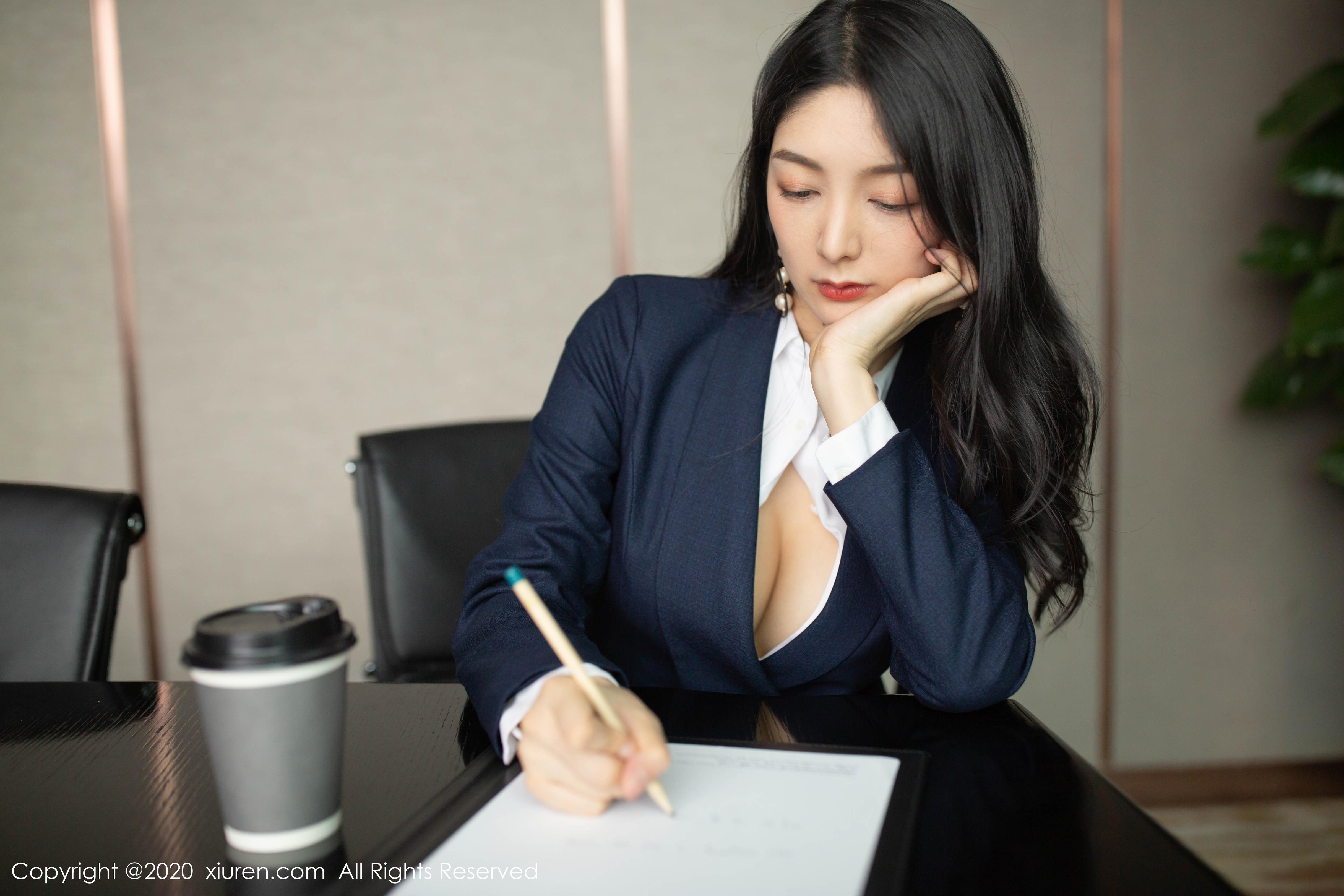 113-XiuRen秀人网-20200312-NO2056--Angela小热巴-61P-15352-MB-08-24