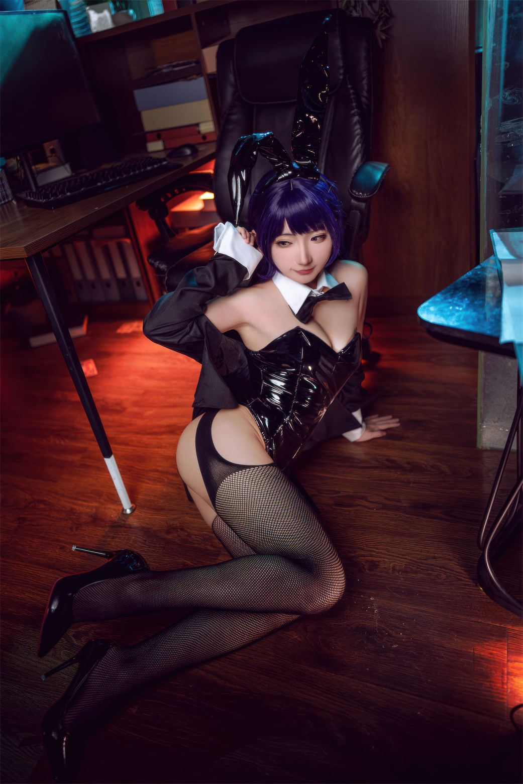 是三不是世w---喜多川海梦-紫发兔女郎-06-21