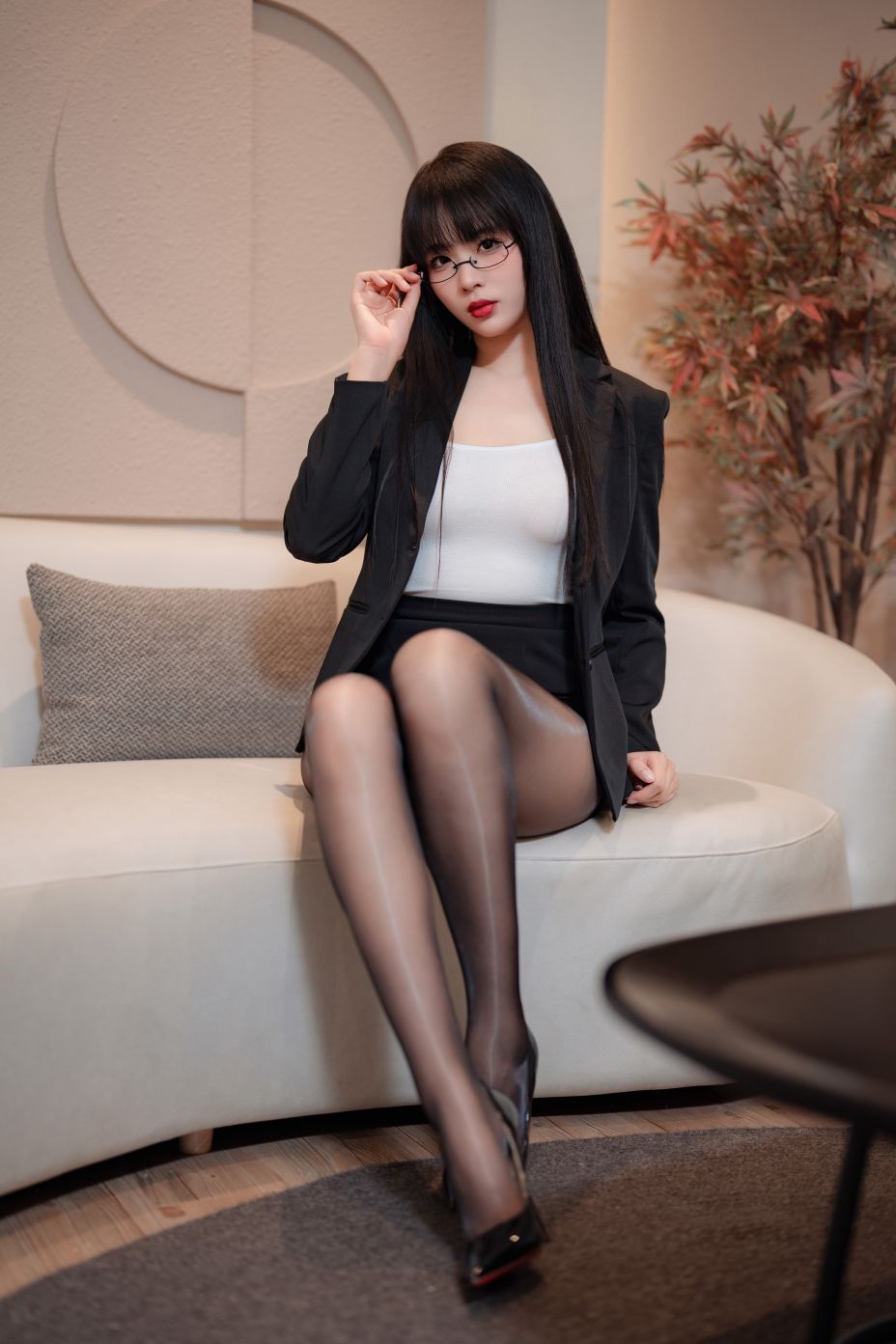 轩萧学姐---下班后OL-72p-253MB-06-18