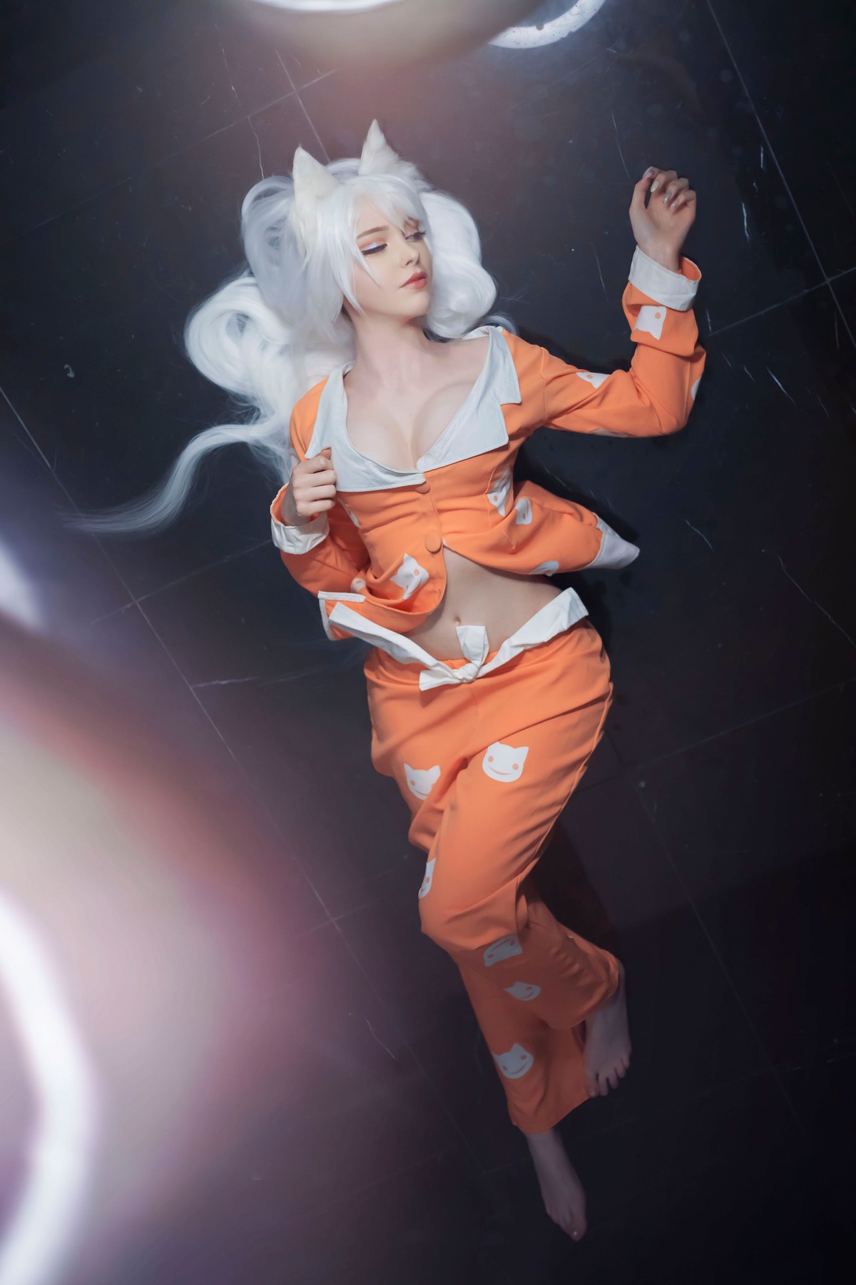 Cosplay-Sayathefox-白毛狐狸-浴室诱惑-03-31