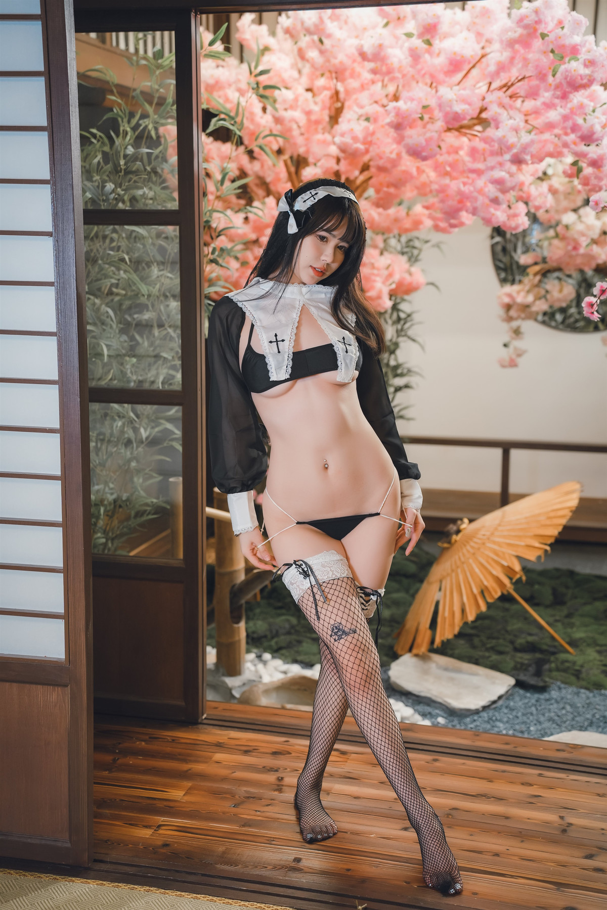 Cosplay-Tina很妖孽呀-修女的秘密-12-13