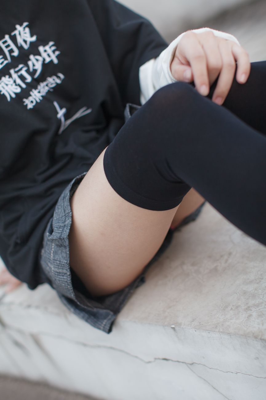 少女秩序写真-EXvol004-天台黑色过膝袜短裙47P-3475M-01-07