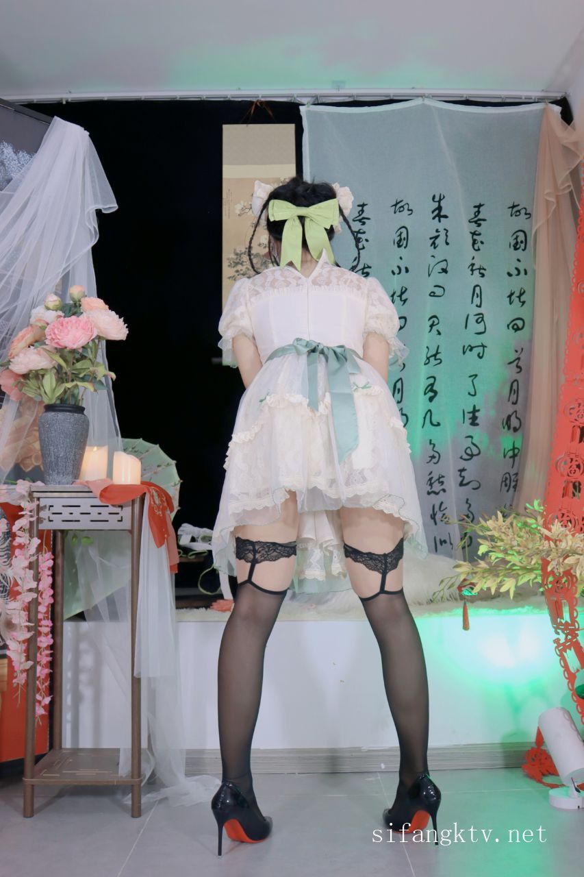 Miao喵酱x小简x奶糊-2024大型三人春晚限定-裸舞才艺-02-16