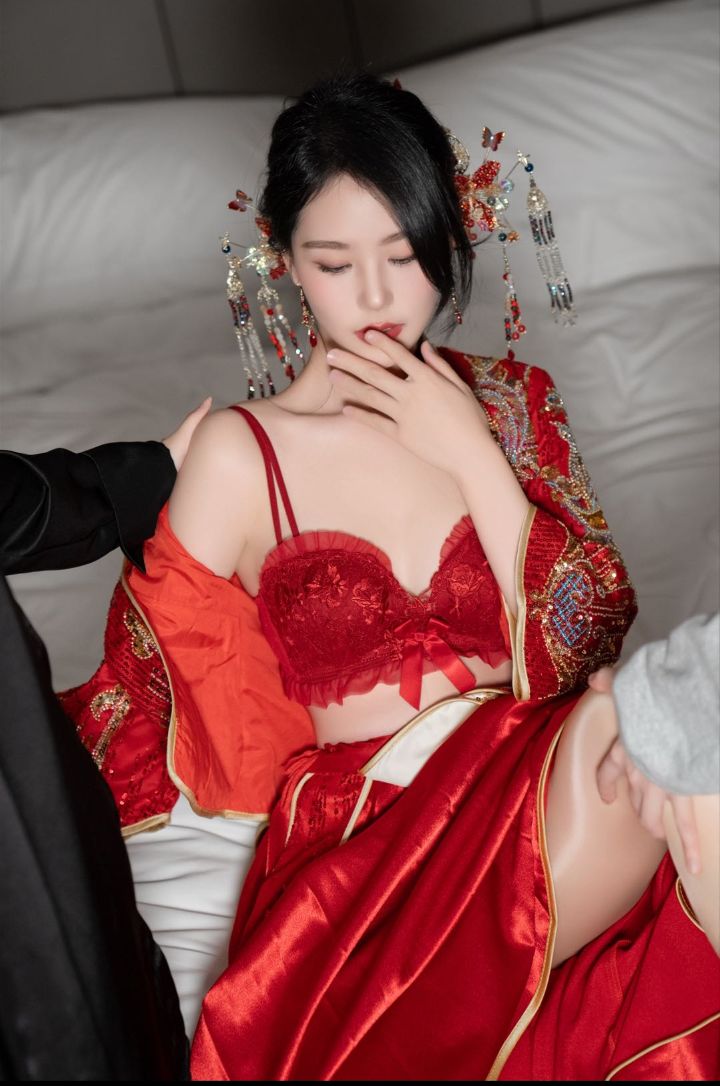 抖娘-利世---伴郎团轮新娘-55P2V-808MB-04-16