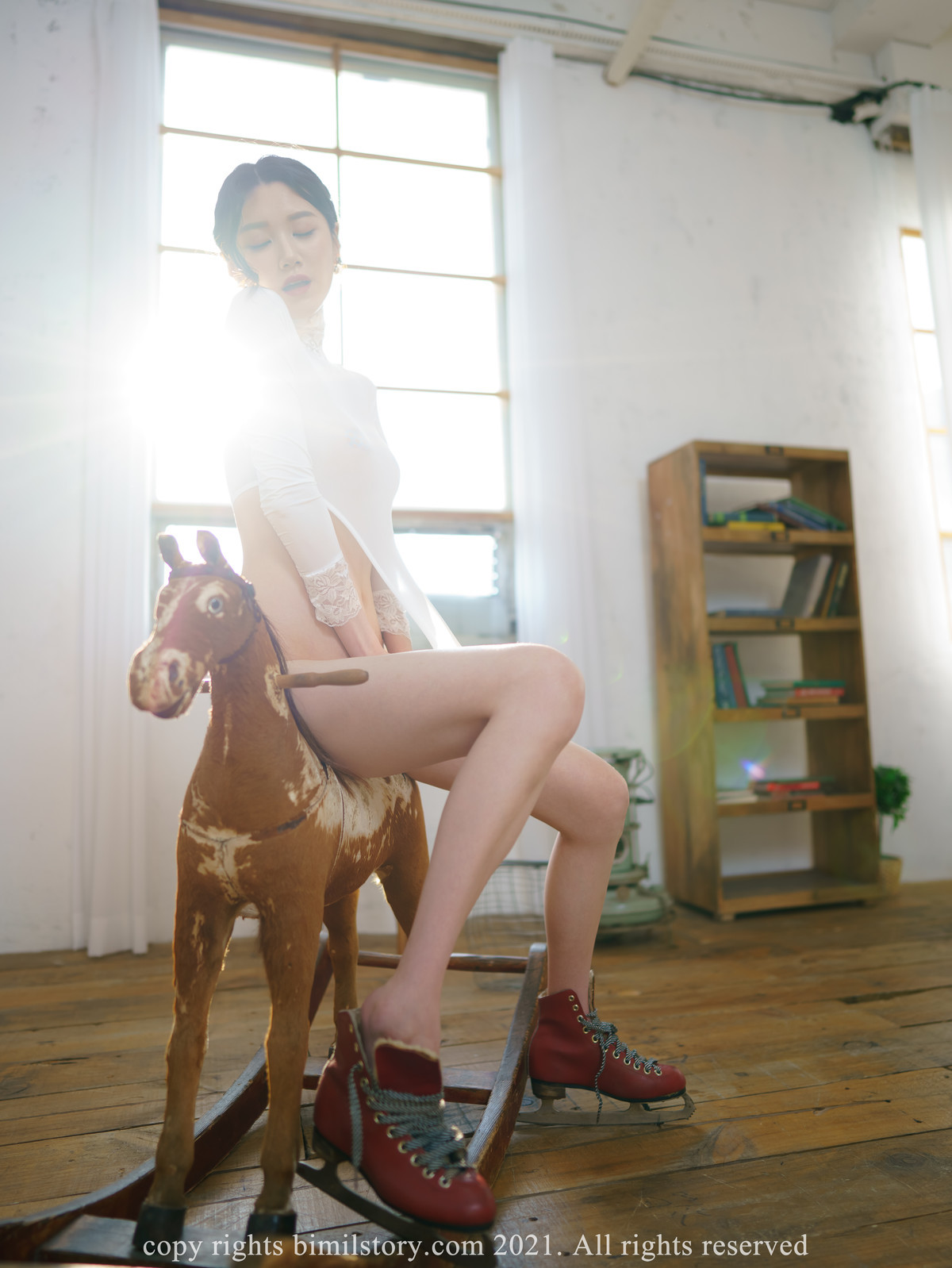 Nara-나라-Bimilstory-Nara8217s-Secret-Practice-Room-Set01-08-18