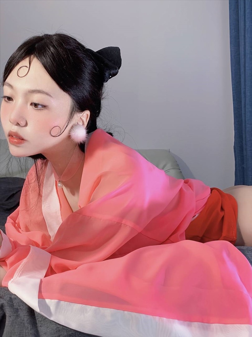 真真u---推特合集-2-432P47V-24752-MB-20240815l-08-17