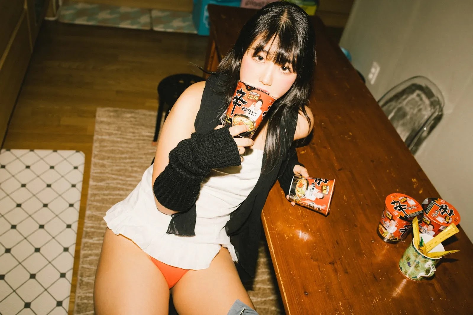 Ji-Eun-Lim-임지은-Moon-Night-Snap-Weirdness-12-30