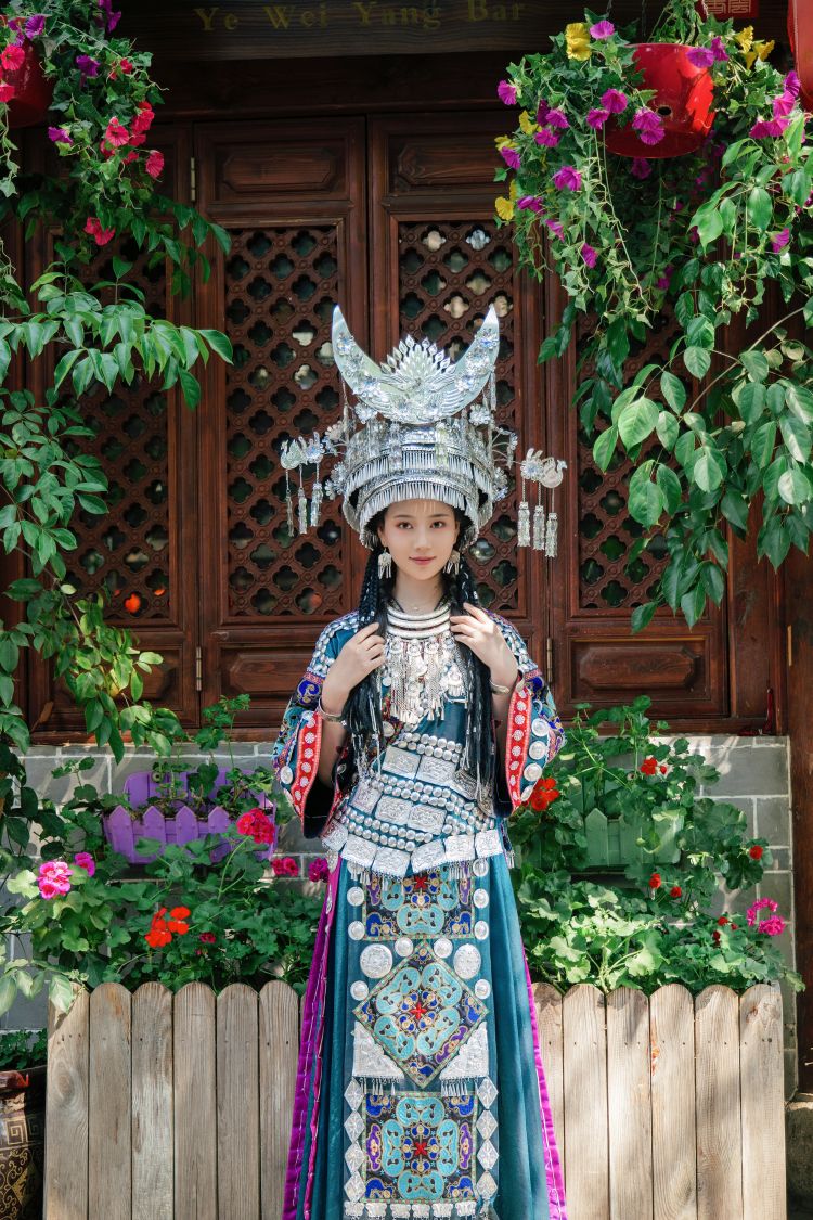 年年---苗疆少女50P-333M-01-24