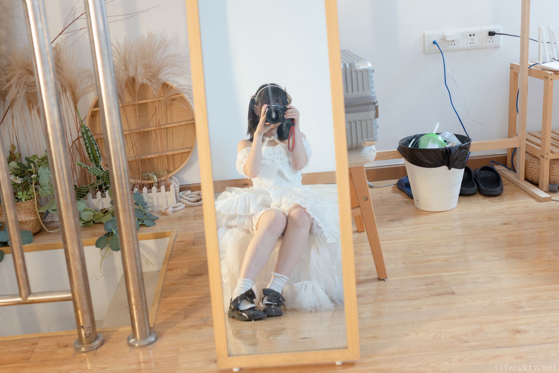 少女秩序-小鱼-居家女仆-R18-01-14