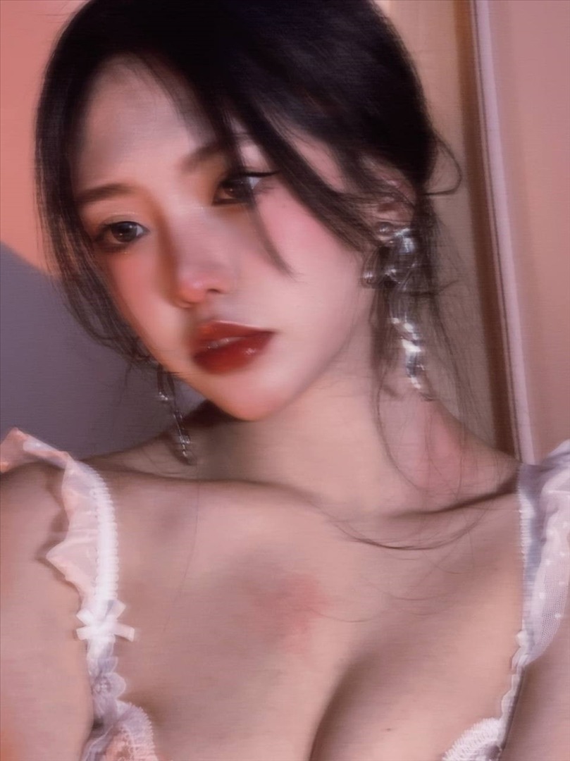 真真u---推特合集-2-432P47V-24752-MB-20240815l-08-17