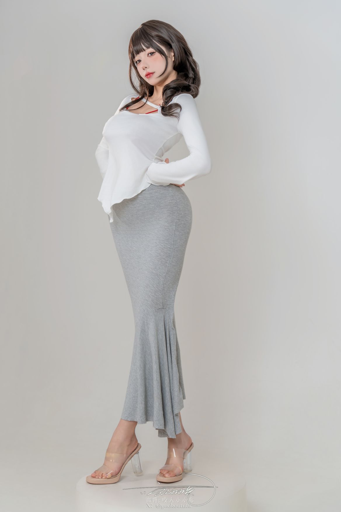 咬人小小兔-黏黏团子兔---6月作品夹心饼干79P1V-Queen-card-80P1V-934MB-07-11