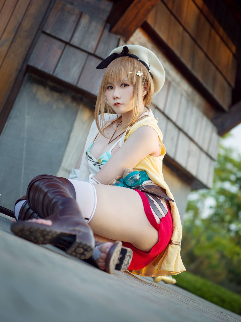 麻花麻花酱---莱莎-02-12