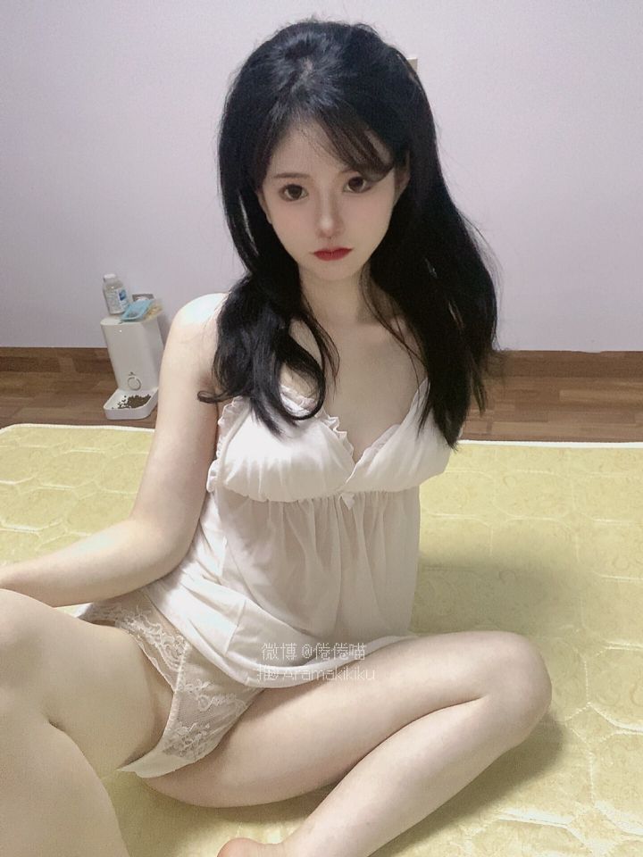 倦倦喵---白睡衣-01-16