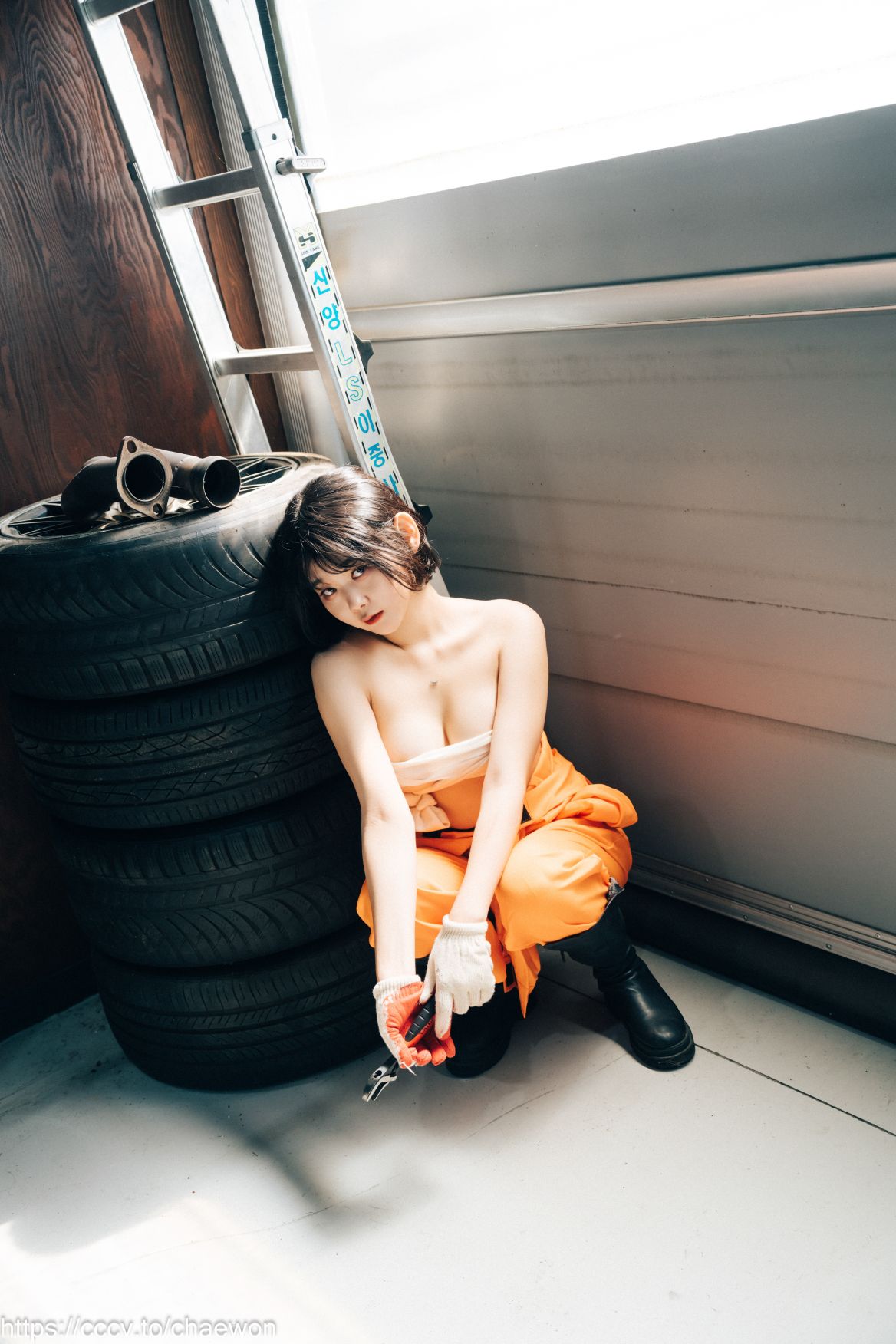 Loozy-Zia-지아---Garage-Girl-02-22