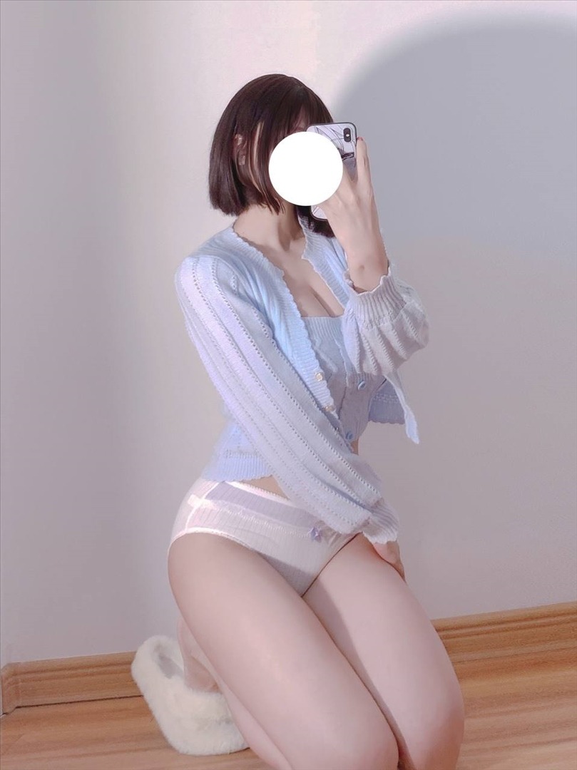 真真u---推特合集-1-432P47V-24752-MB-20240815l-08-17
