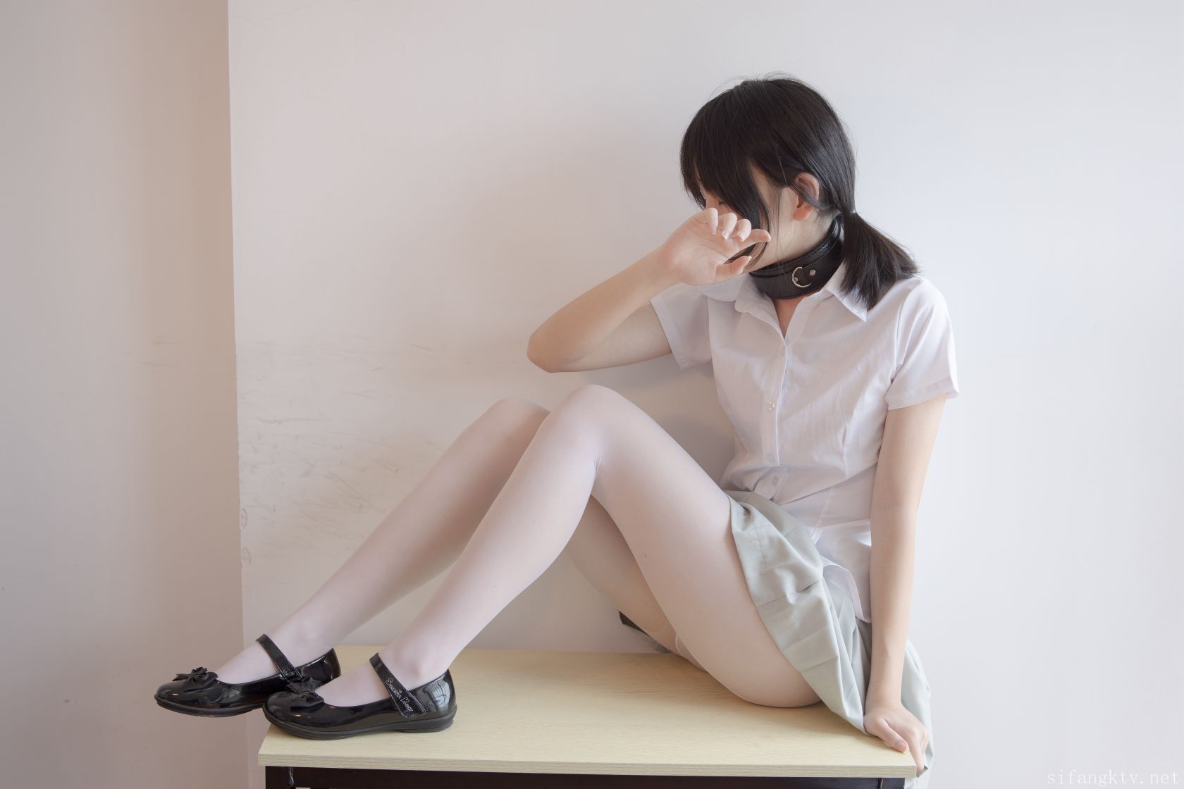 少女秩序---内部私定小满R18-奴隶少女露脸大尺度-105P1V-48G-12-21