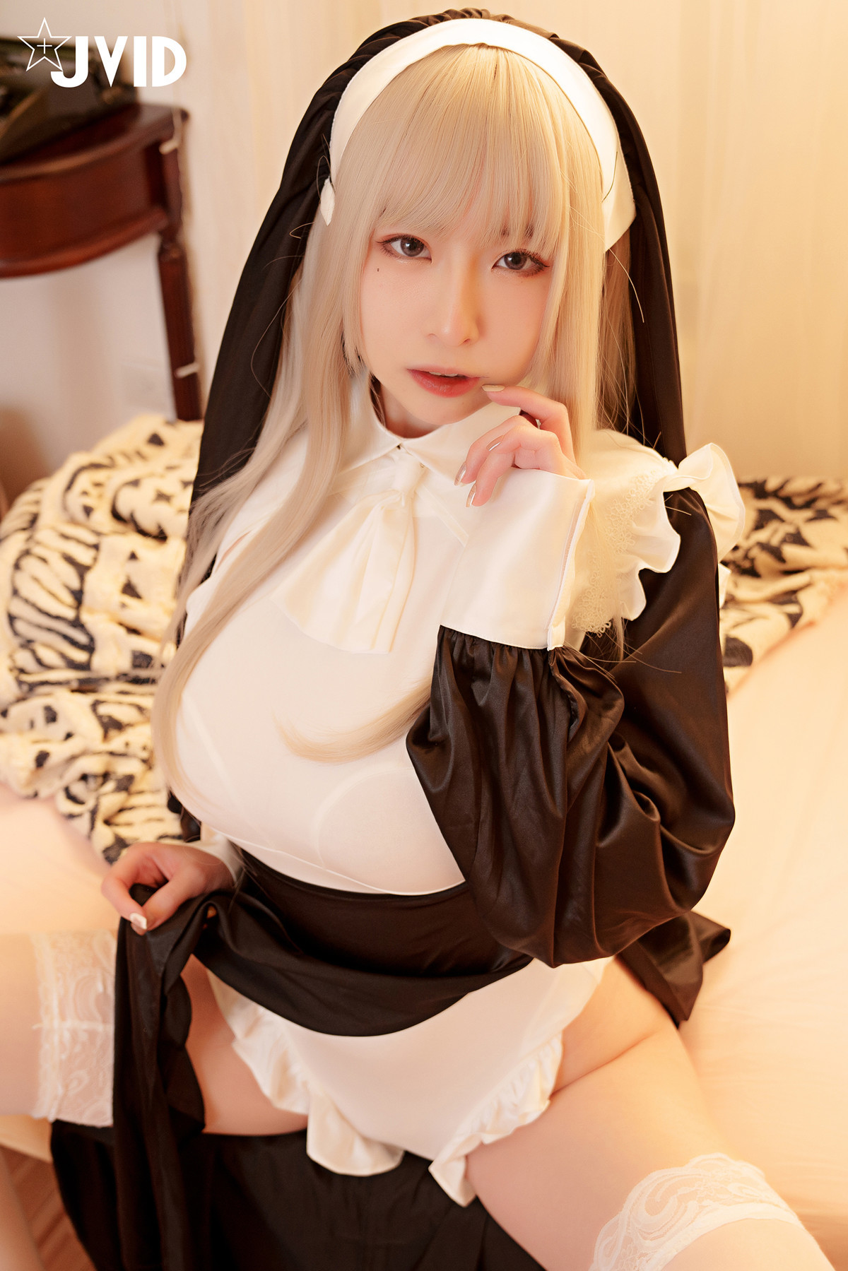 誘惑-轉生後馬上進行荒唐性愛擁有奇蹟神乳の聖女-黎菲兒-Set02-08-26