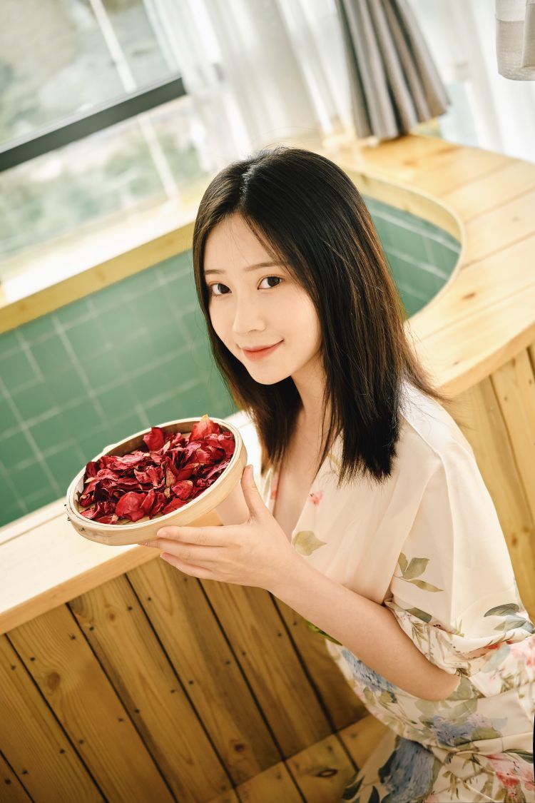 年年---七月40P-2988M-01-25