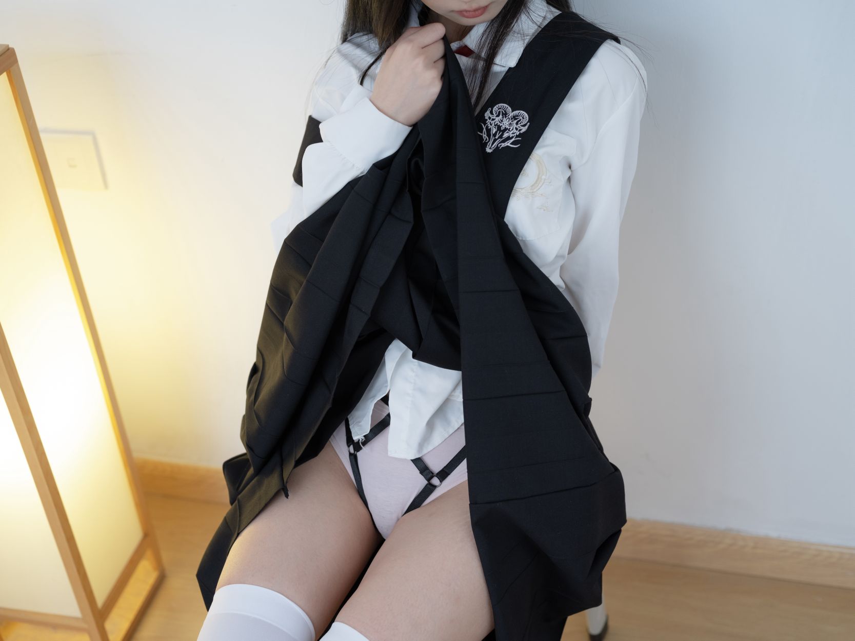 VIP晞可-束缚衣-124P1V-579G-01-23